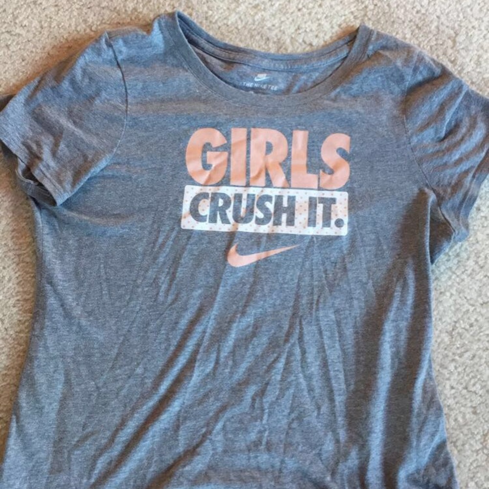 Nike tee💗
